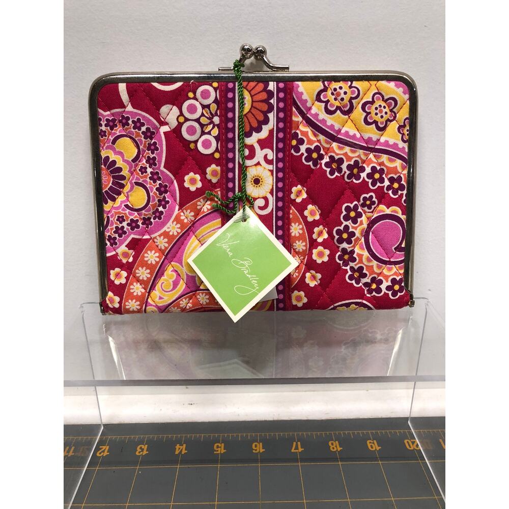Vera Bradley Hugs-n-Kisses Photo Holder Raspberry Fizz 1000562-003 New
